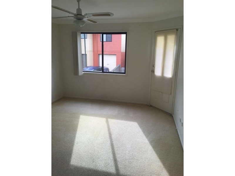 Unit2 1158 Cavendish Road, Mount Gravatt East QLD 4122