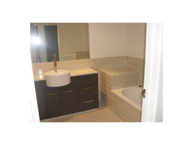 U 1 Belongil Street, Pacific Pines QLD 4211