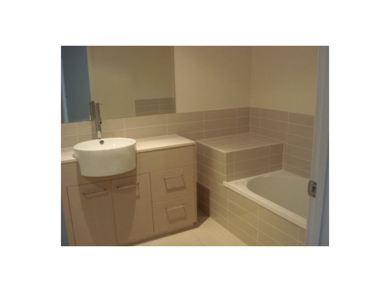 U 1 Belongil Street, Pacific Pines QLD 4211