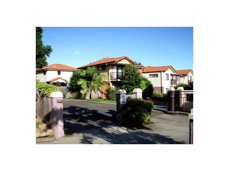 Unit 2 1158 Cavendish Road, Mount Gravatt East QLD 4122