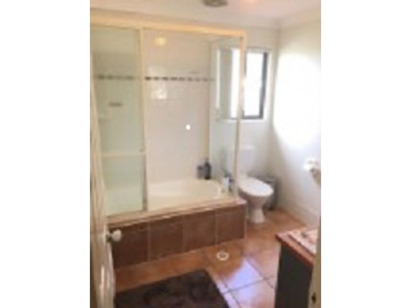 Unit 2 1158 Cavendish Road, Mount Gravatt East QLD 4122