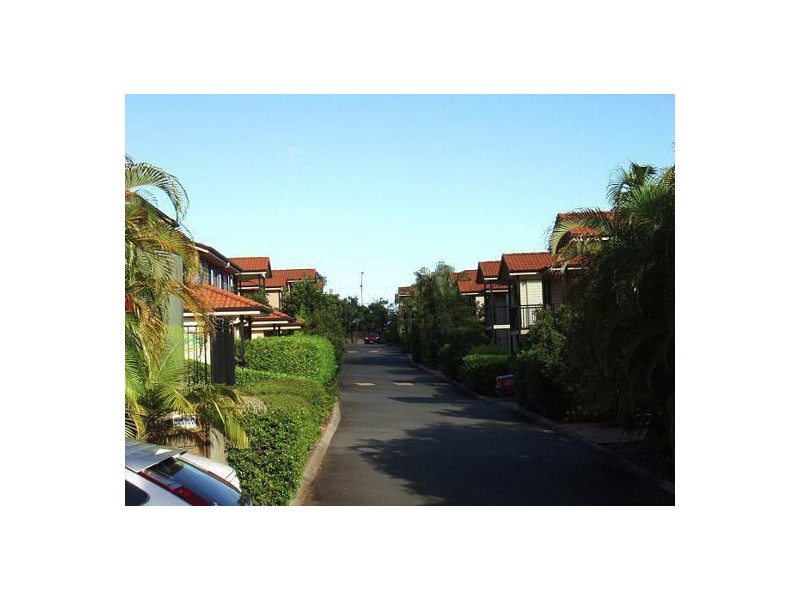 Unit 2 1158 Cavendish Road, Mount Gravatt East QLD 4122