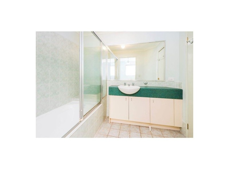 56 rise st, Mount Gravatt East QLD 4122