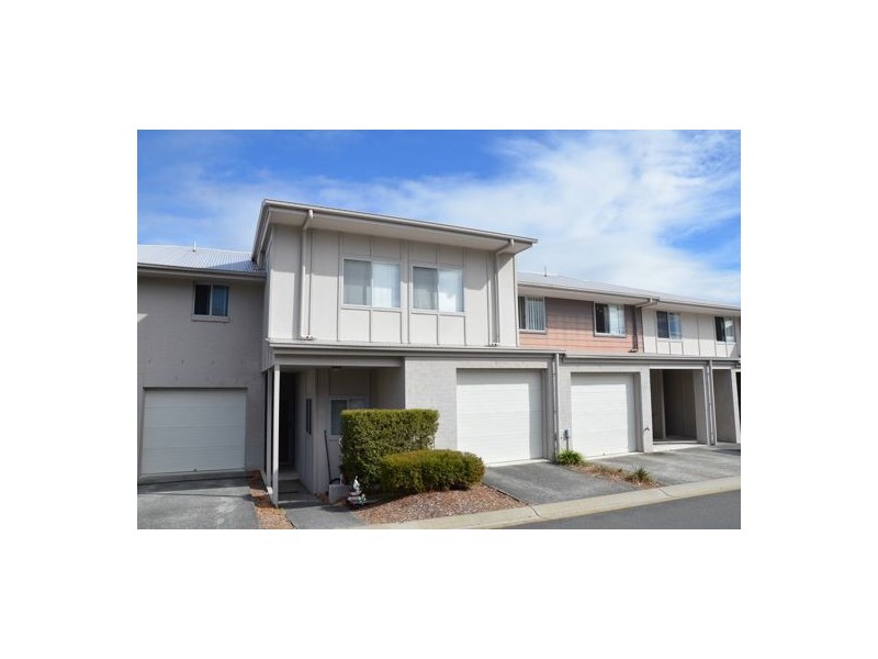 F/2 Toohey Street, Pacific Pines QLD 4211