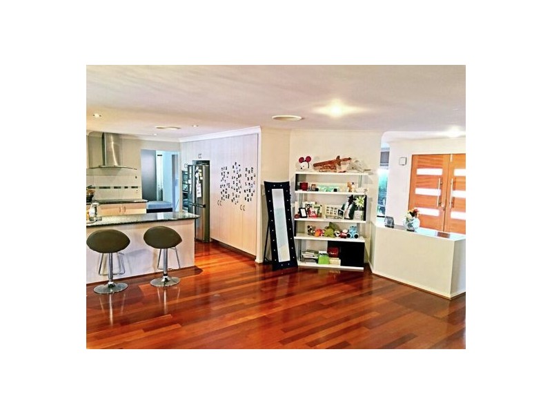 24 Tullamarine Drive, Robina QLD 4226