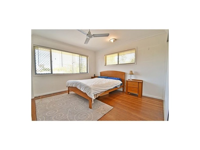 17 Hilary street, Wishart QLD 4122