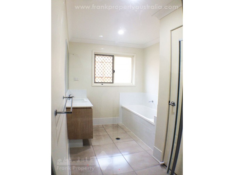 12 Troy Knight Drive, Pimpama QLD 4209