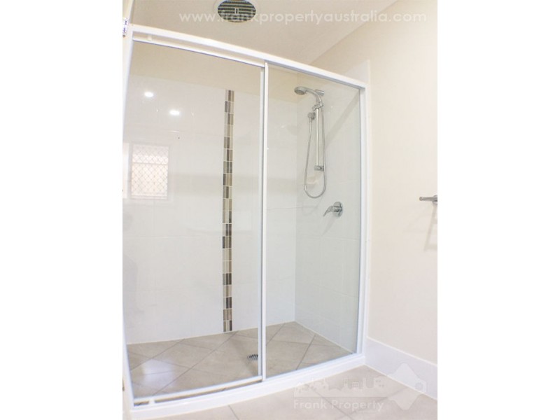 12 Troy Knight Drive, Pimpama QLD 4209