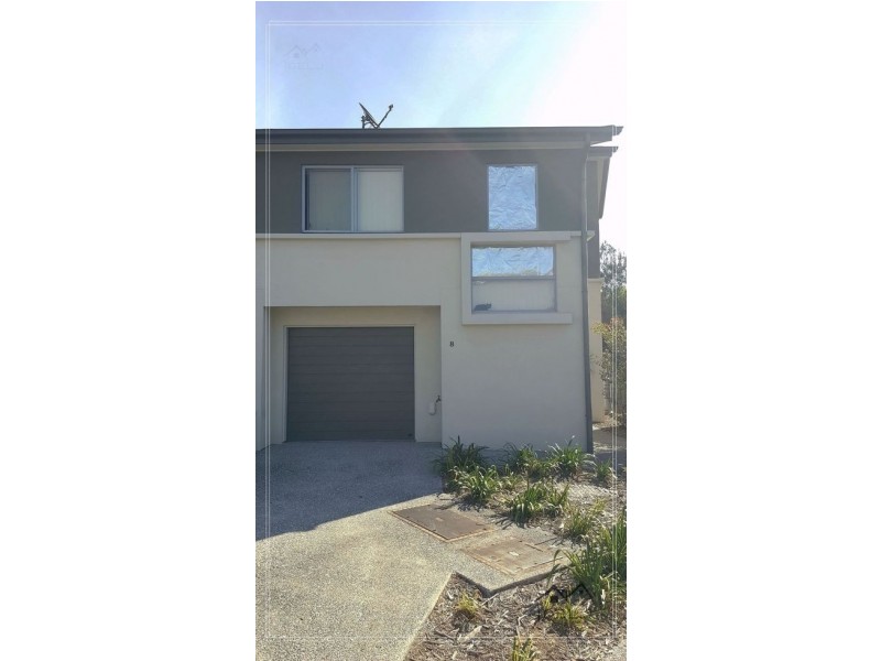 8 1 Belongil Street, Pacific Pines QLD 4211