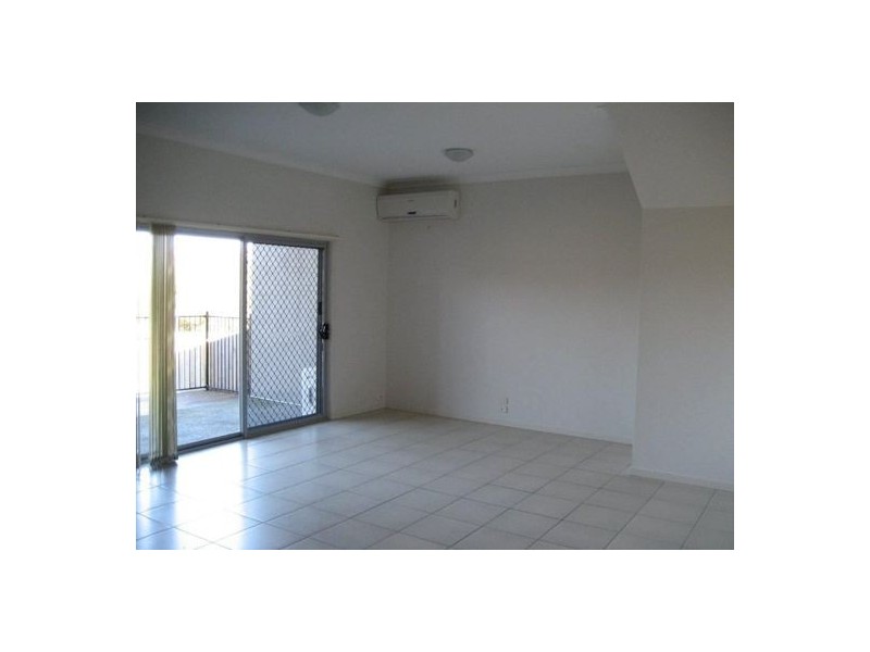 J/2 Toohey Street, Pacific Pines QLD 4211