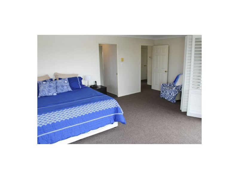 Broadbeach Waters QLD 4218