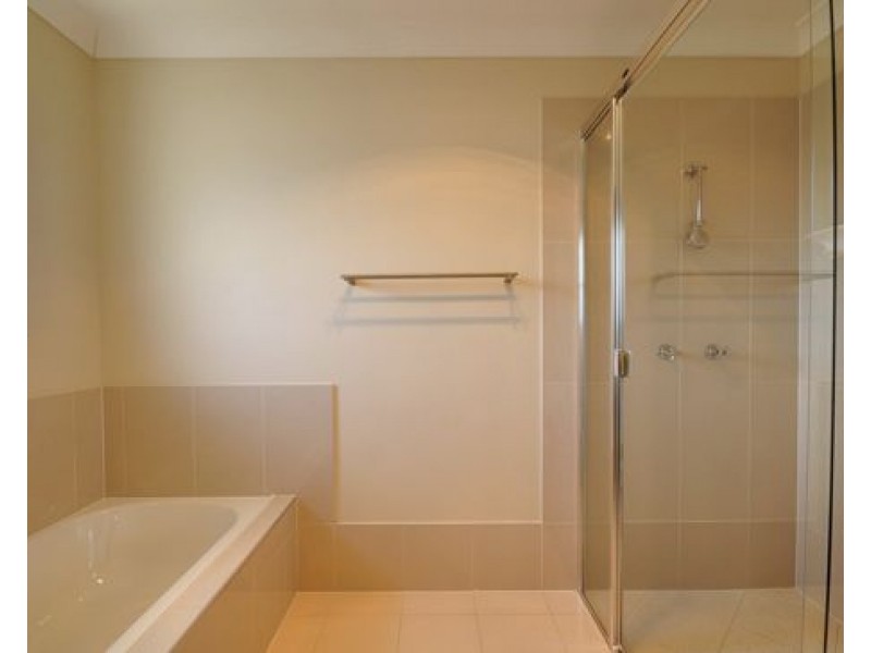1 Elmwood Circuit, Springfield Lakes QLD 4300