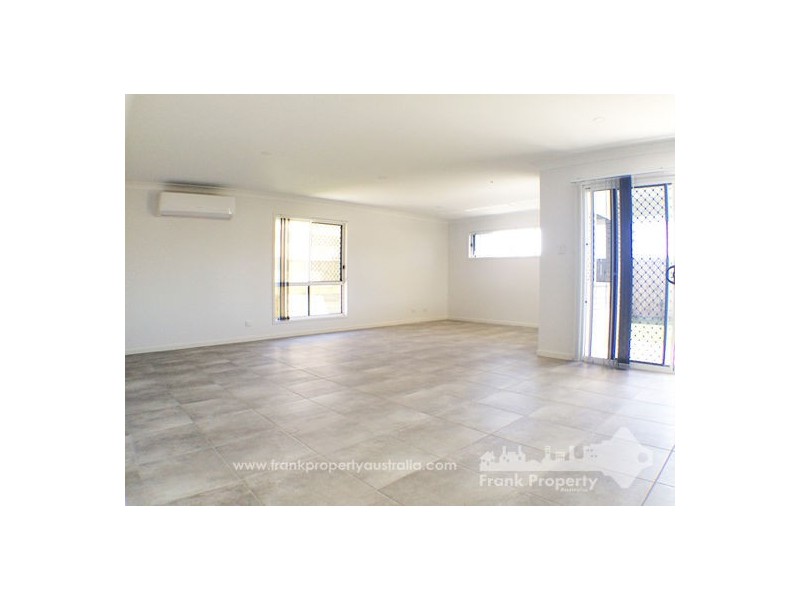 35 Percy Earl Crescent, Pimpama QLD 4209