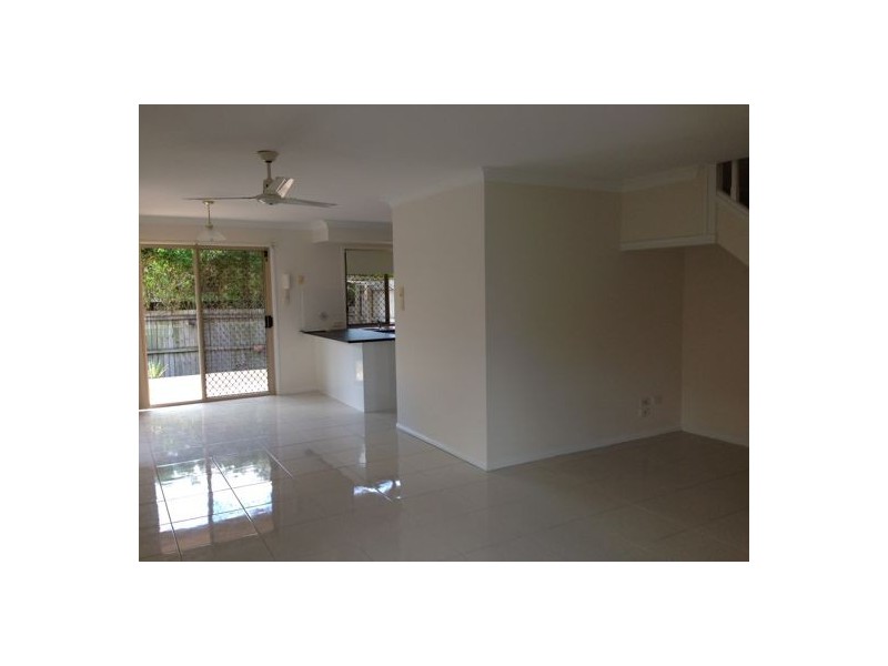 J 245 Hellawell Road, Sunnybank Hills QLD 4109