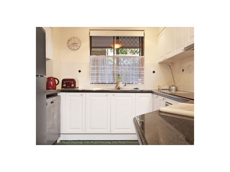 102/72 Kowinka Street, White Rock QLD 4868