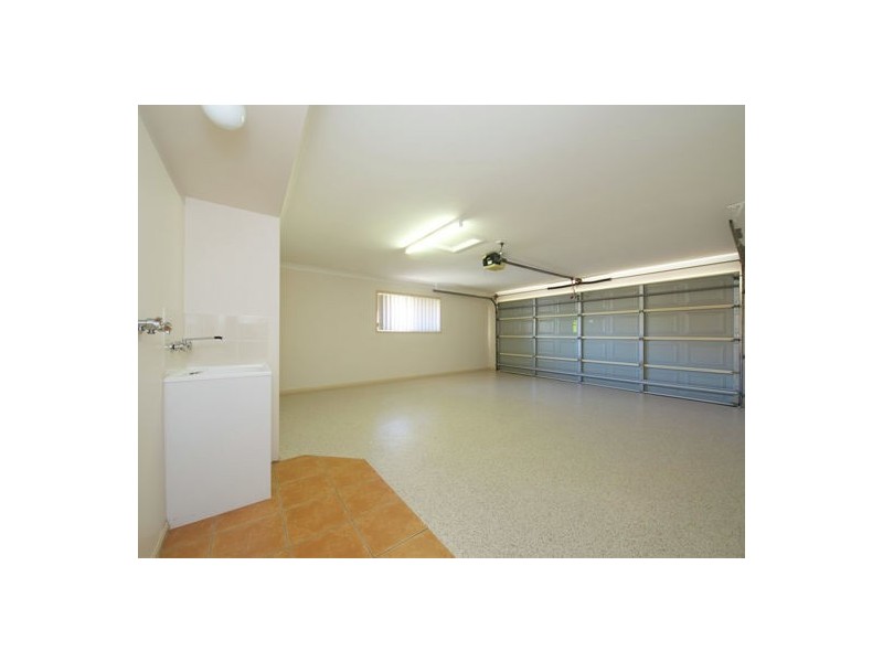 25 Seaholly Crescent, Victoria Point QLD 4165