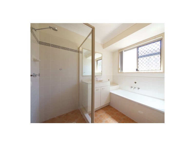 25 Seaholly Crescent, Victoria Point QLD 4165