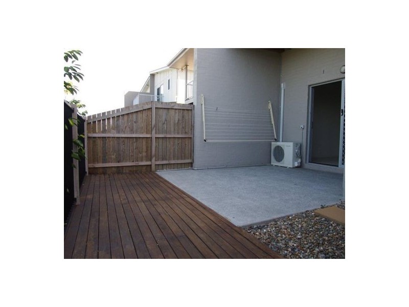 M/ 2 Toohey Street, Pacific Pines QLD 4211