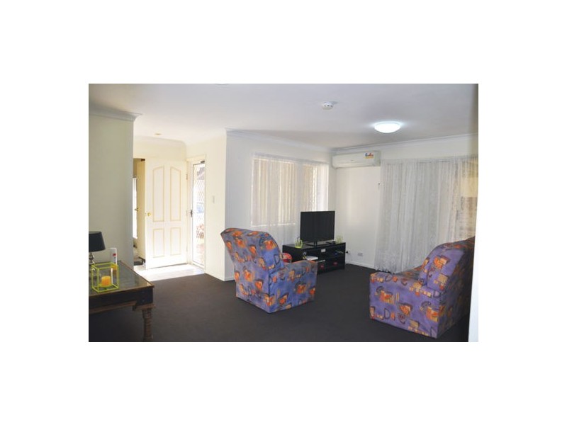 4/14 Kensington Pl, Birkdale QLD 4159