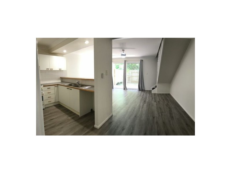 89 14 Kensington Pl, Birkdale QLD 4159