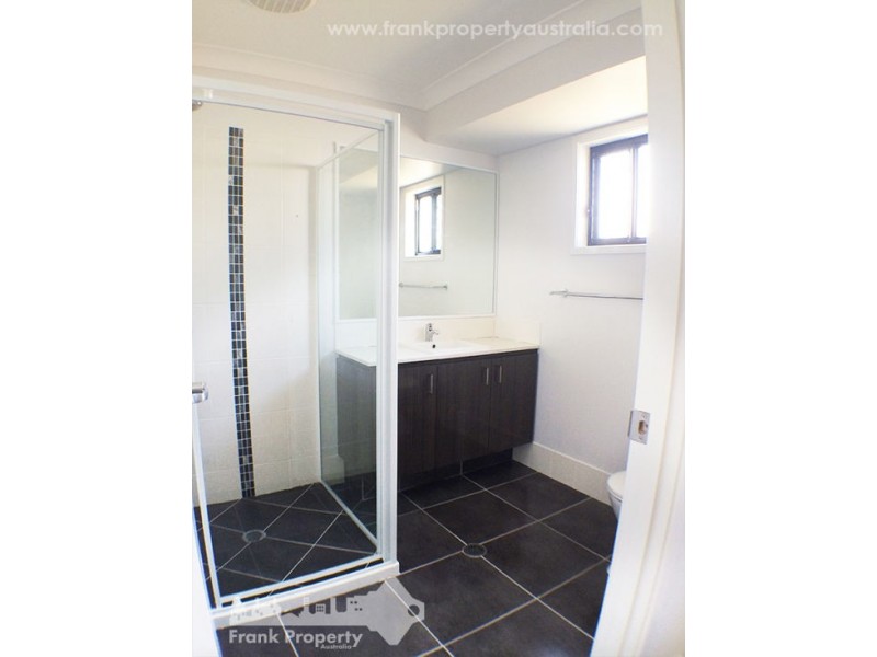 15 Maurie Pears Avenue, Pimpama QLD 4209