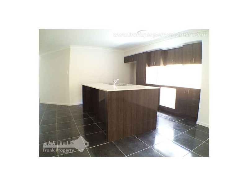 15 Maurie Pears Avenue, Pimpama QLD 4209