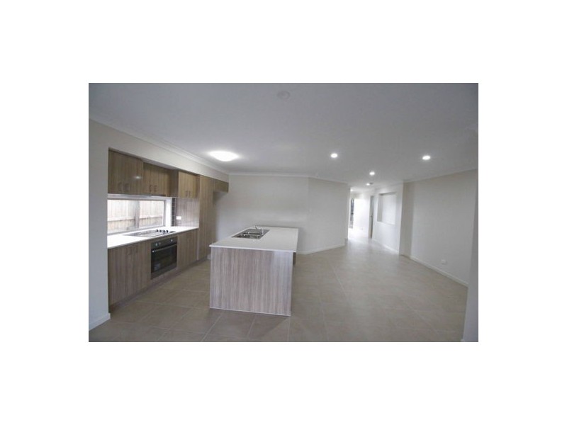 17O Dixon drive, Pimpama QLD 4209