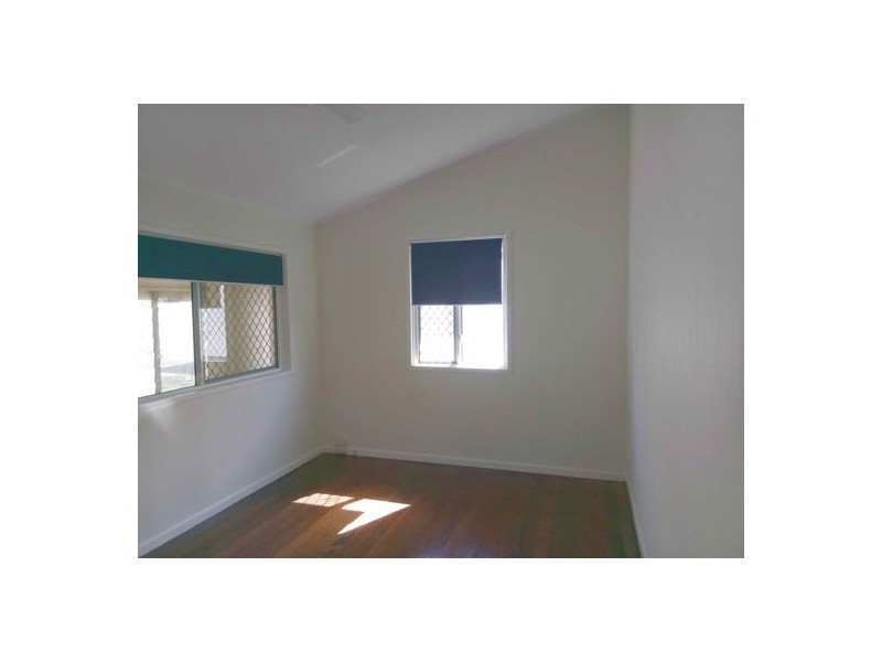 77 Earl Street, Greenslopes QLD 4120