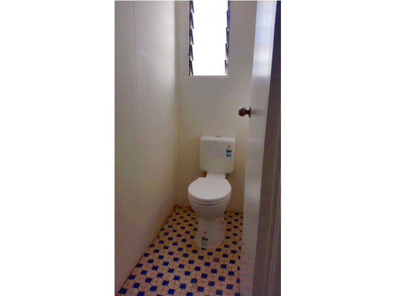 77 Earl Street, Greenslopes QLD 4120