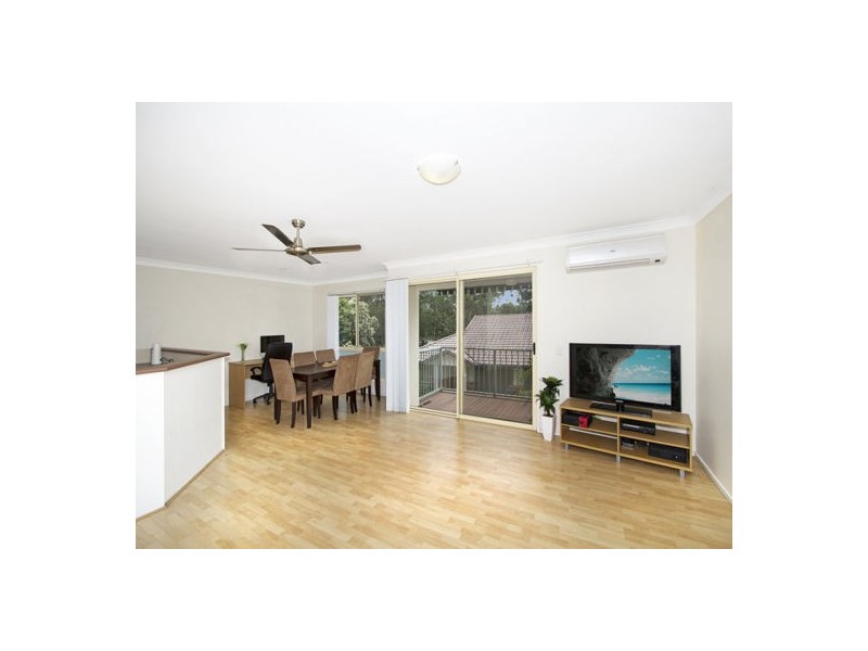 3 15 Simpsons Road, Elanora QLD 4221