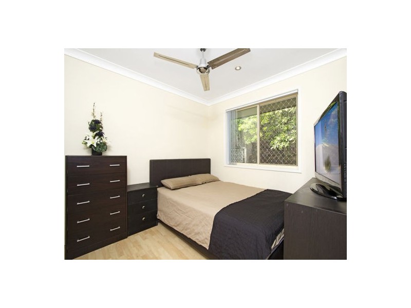3 15 Simpsons Road, Elanora QLD 4221