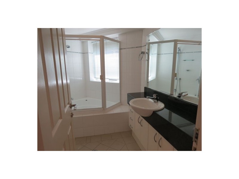 8D 35 Howard Street, Brisbane City QLD 4000