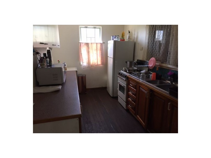 33 NORTH ROAD, Woodridge QLD 4114