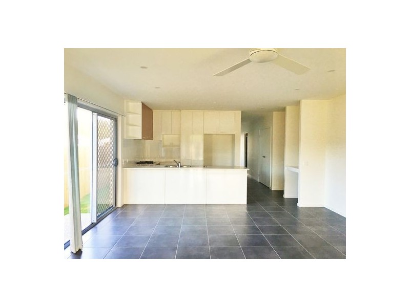 6 crinum circuit, Coomera QLD 4209