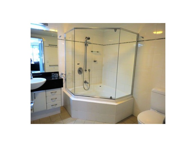 13F 35 Howard Street, Brisbane City QLD 4000