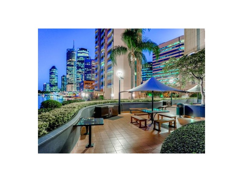 13F 35 Howard Street, Brisbane City QLD 4000