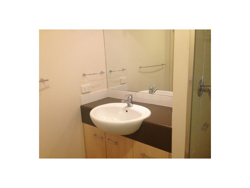 Unit33. 38 Vincent Street, Indooroopilly QLD 4068