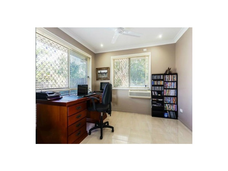 10 Narcissus Place, Calamvale QLD 4116