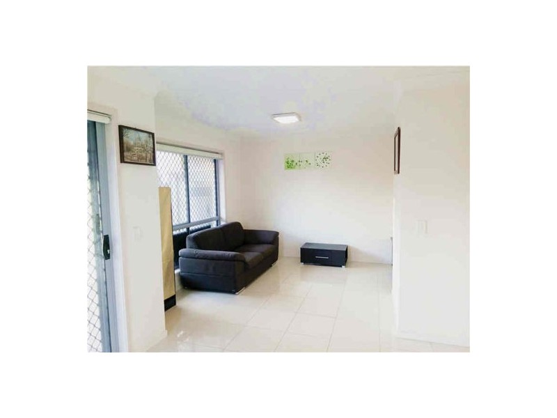11/12 Joyce st, Coopers Plains QLD 4108