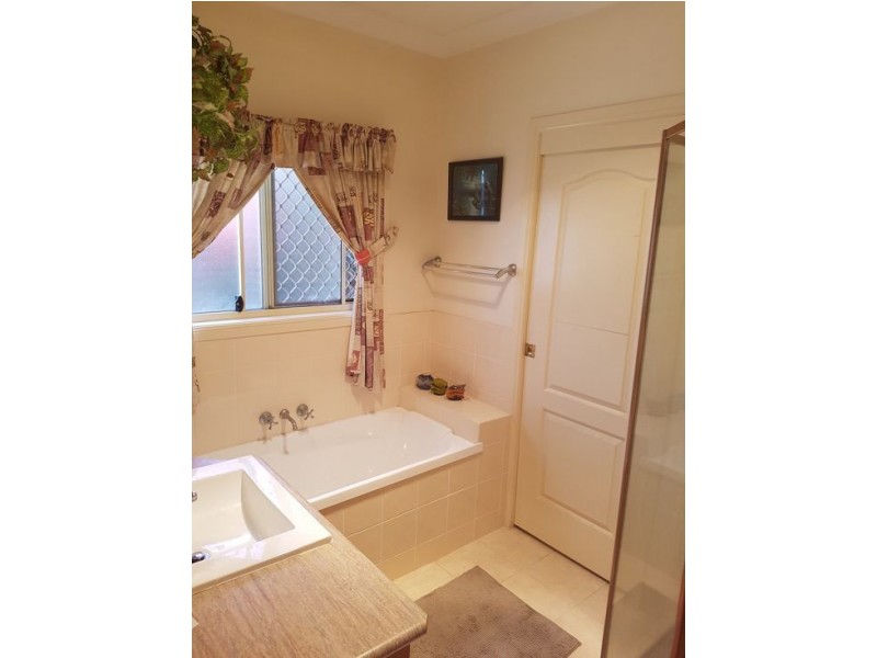 7 Bellevista Crescent, Wellington Point QLD 4160