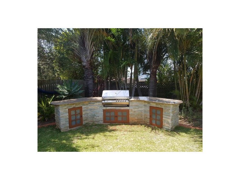 7 Bellevista Crescent, Wellington Point QLD 4160