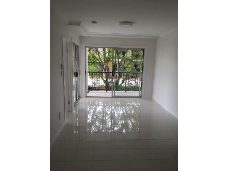 AA04 63 Sisley street, St Lucia QLD 4067
