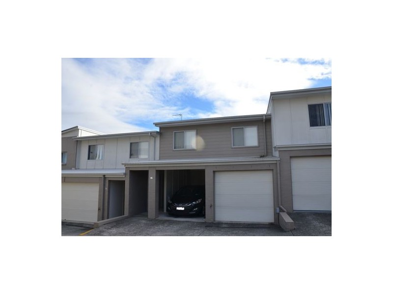 R/2 Toohey St, Pacific Pines QLD 4211