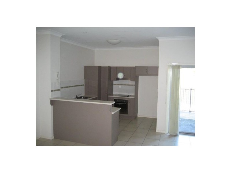 R/2 Toohey St, Pacific Pines QLD 4211