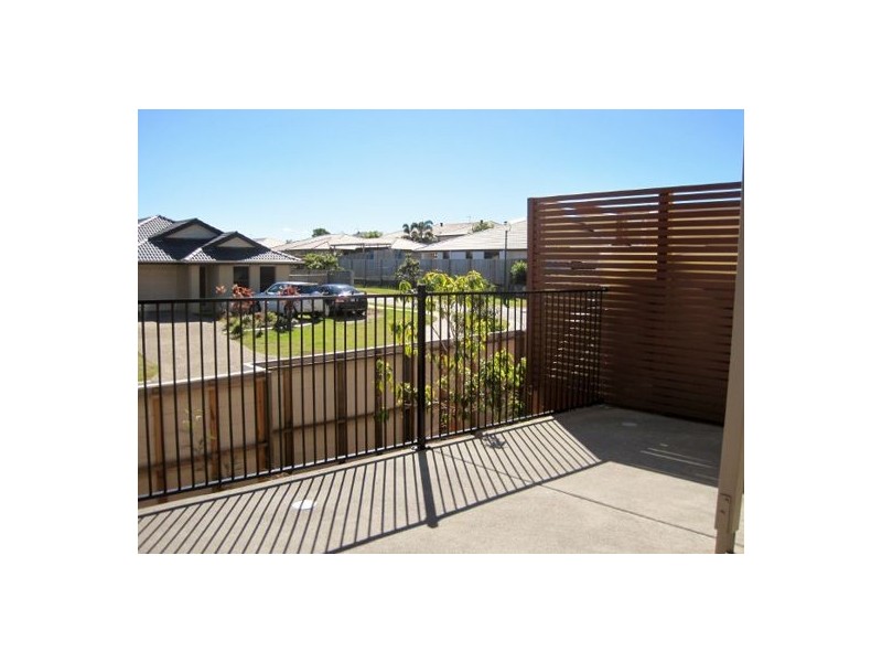 R/2 Toohey St, Pacific Pines QLD 4211
