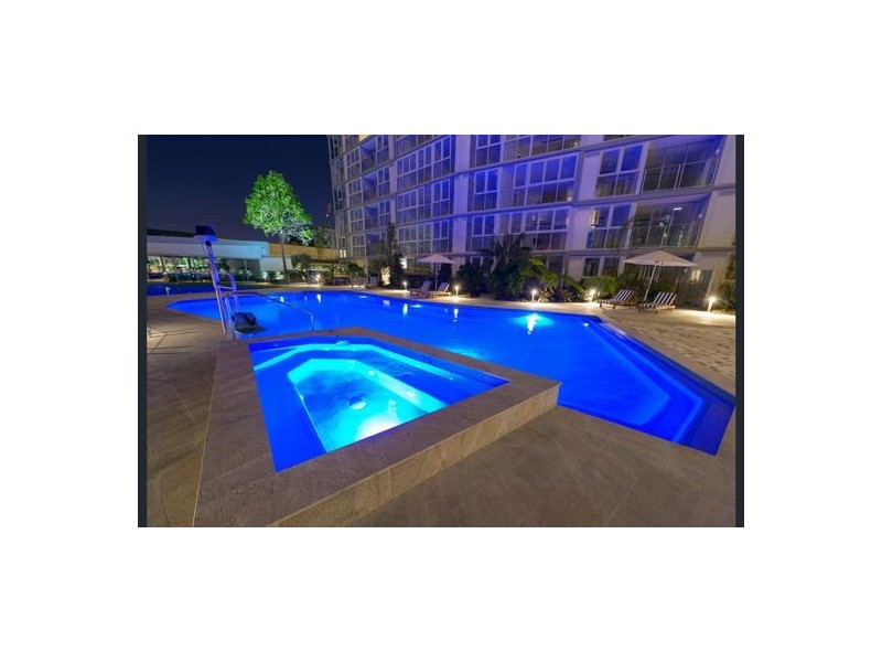 10 88 Doggett Street, Newstead QLD 4006