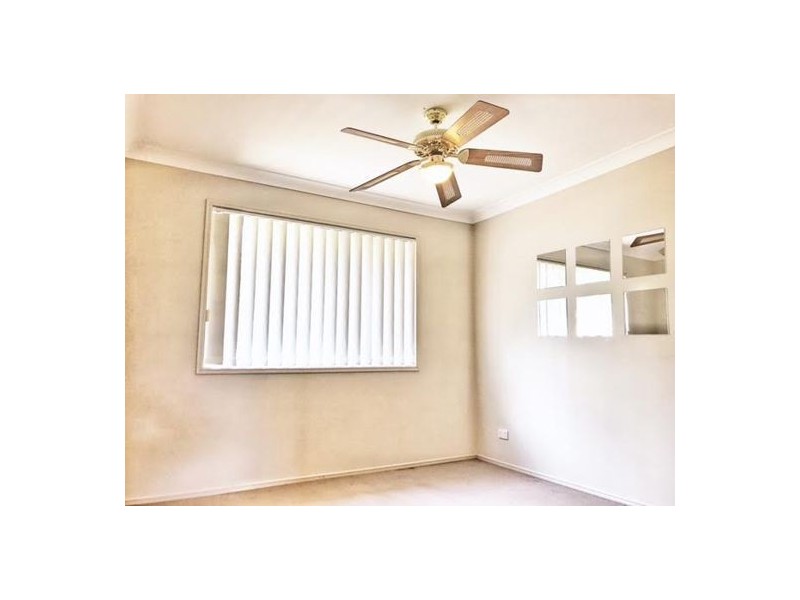 16 Oakridge Place, Molendinar QLD 4214