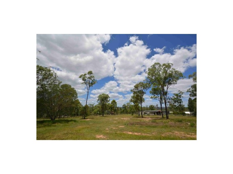 160 Lakes Drive, Laidley Heights QLD 4341