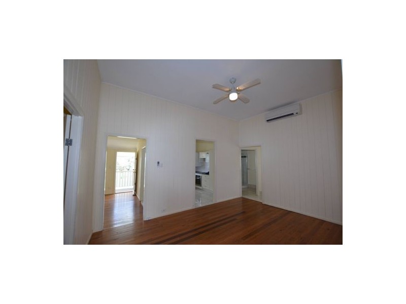 160 Lakes Drive, Laidley Heights QLD 4341