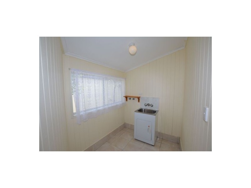 160 Lakes Drive, Laidley Heights QLD 4341
